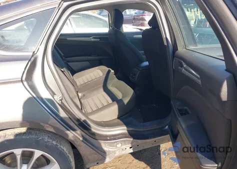 2019 Ford Fusion Hybrid Se z USA, uszkodzony, nr VIN 3FA6P0LU2KR157476